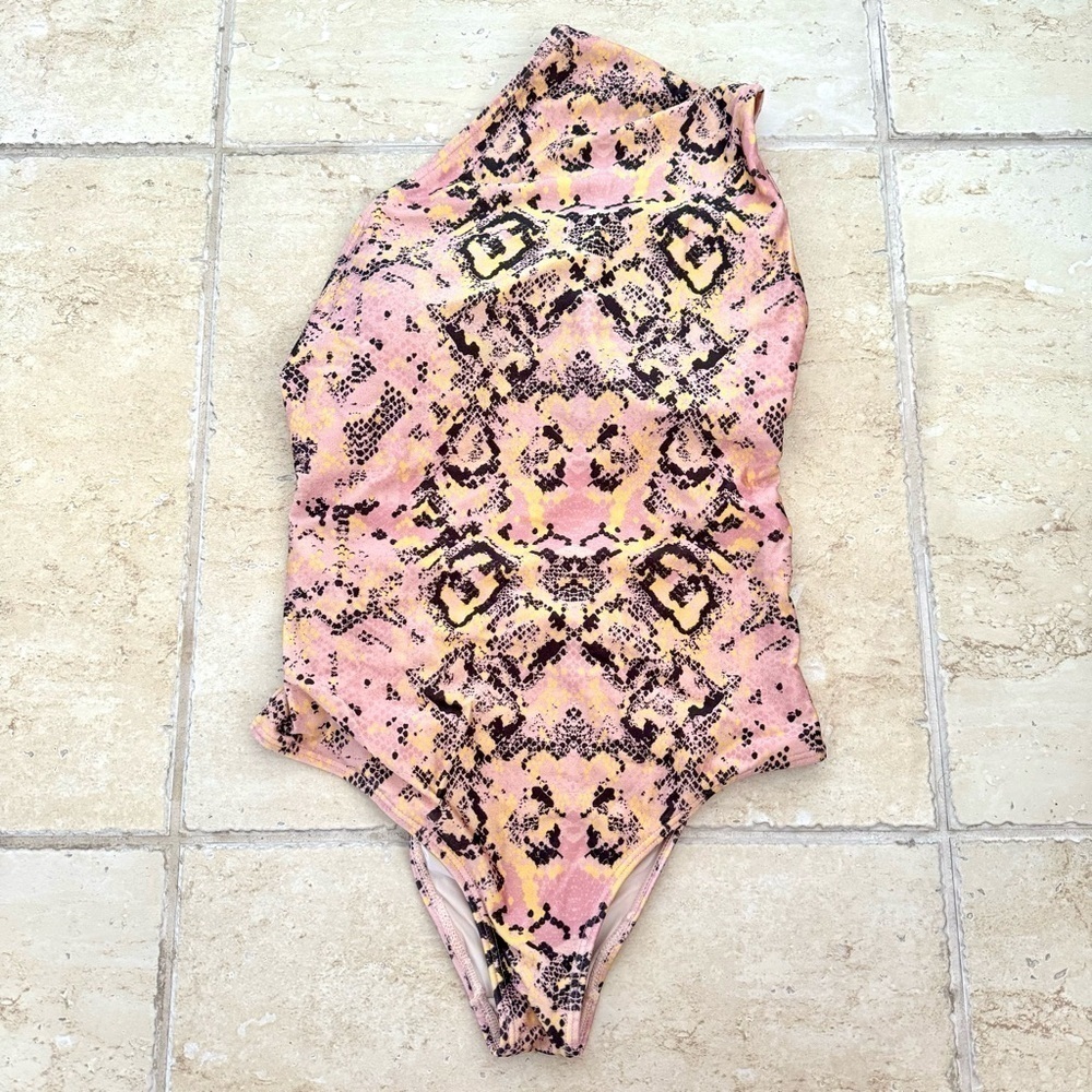 CIA Maritima Swimsuit, Size M, Snake Skin Design